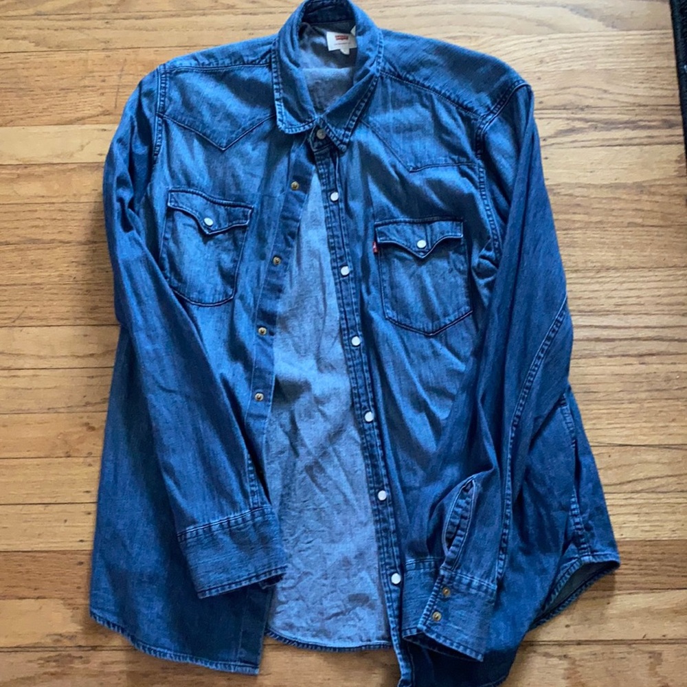 Blue Levi’s button down jean shirt